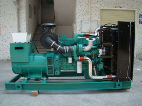 南郑1100kw康明斯柴油发电机组图片 南郑1100kw康明斯柴油发电机组图片
